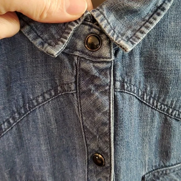 Rails Renee Raw Hem Dark Vintage Blue Chambray Denim Button Down sz S - Picture 8 of 16